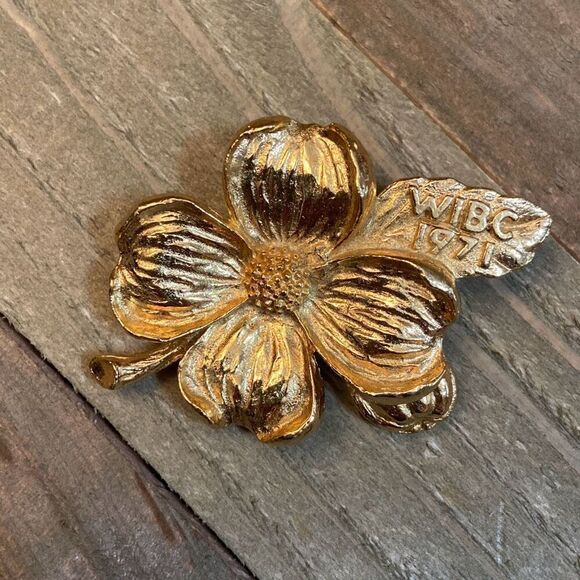 No Brand Jewelry - Vintage 1971 WIBC Women’s International Bowling Congress Dogwood Flower Brooch